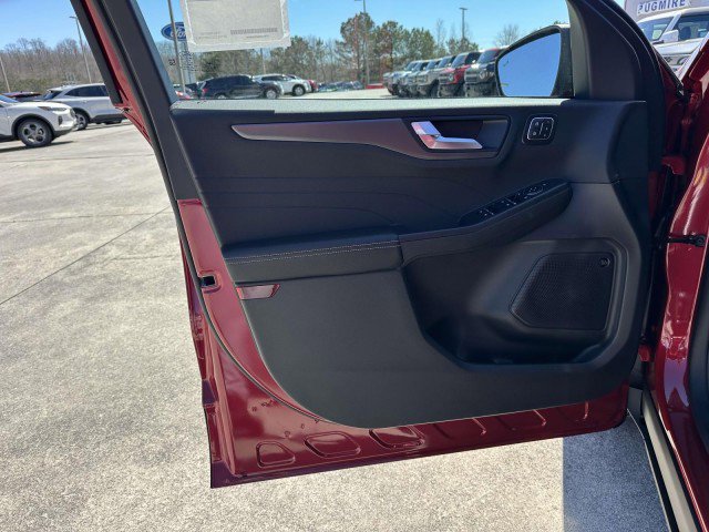 New 2025 Ford Escape Active w/ Active Premium Tech Pack image 10