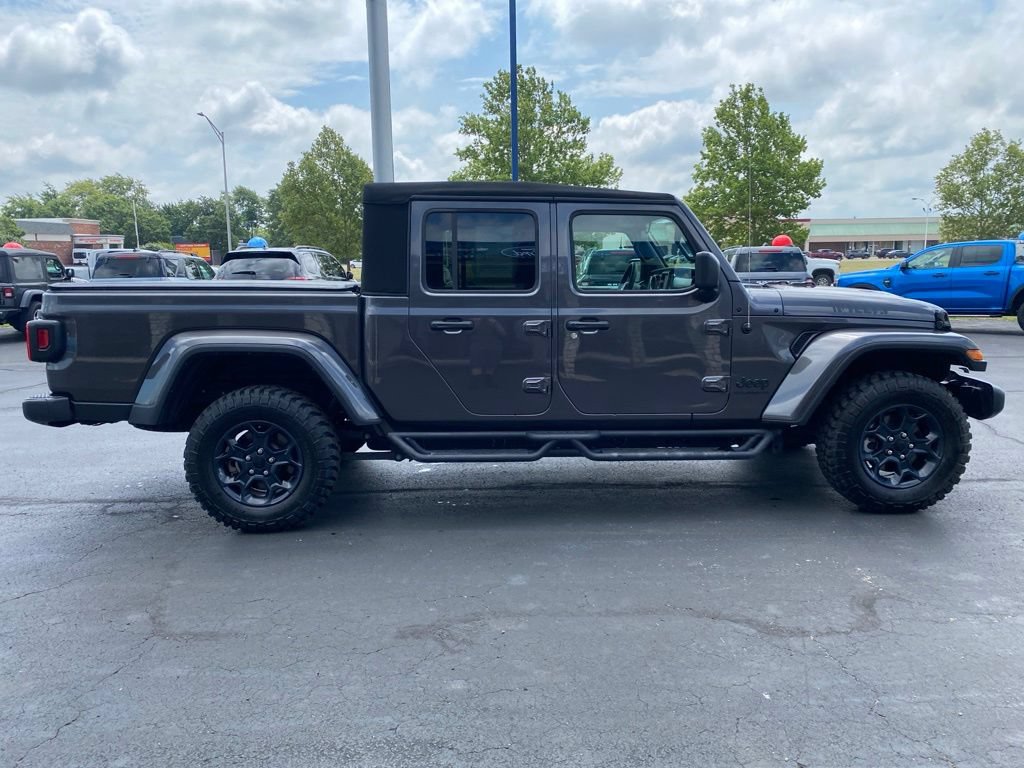 Used 2023 Jeep Gladiator Sport AWD/4WD image 2