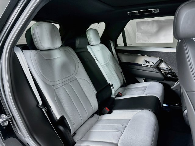 New 2027 Land Rover Range Rover Sport Dynamic SE AWD/4WD image 25