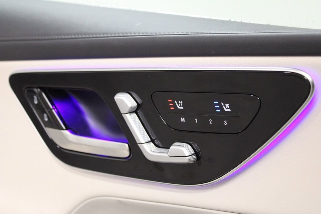 Used 2024 Mercedes-Benz GLC 300 image 18