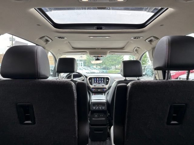 Used 2020 GMC Acadia Denali w/ Denali Ultimate Package AWD/4WD image 8