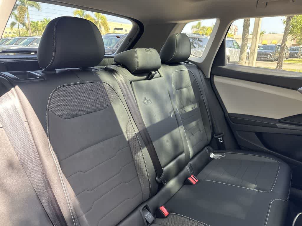 New 2026 Volkswagen Taos SE FWD image 26