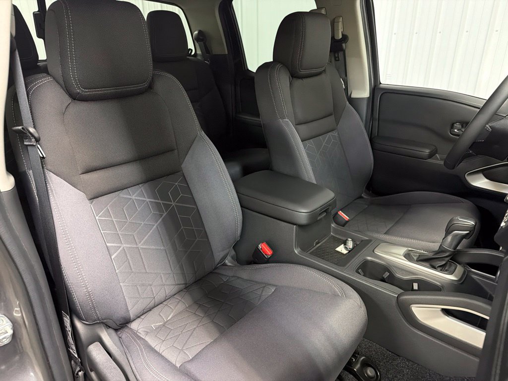 Used 2025 Nissan Frontier SV w/ SV Convenience Package AWD/4WD image 12
