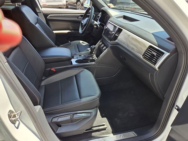 Used 2022 Volkswagen Atlas Cross Sport SE FWD image 15