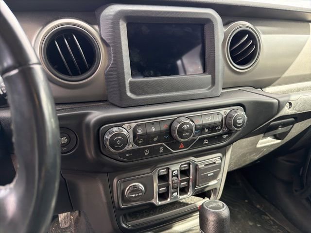 Used 2021 Jeep Gladiator Willys image 6