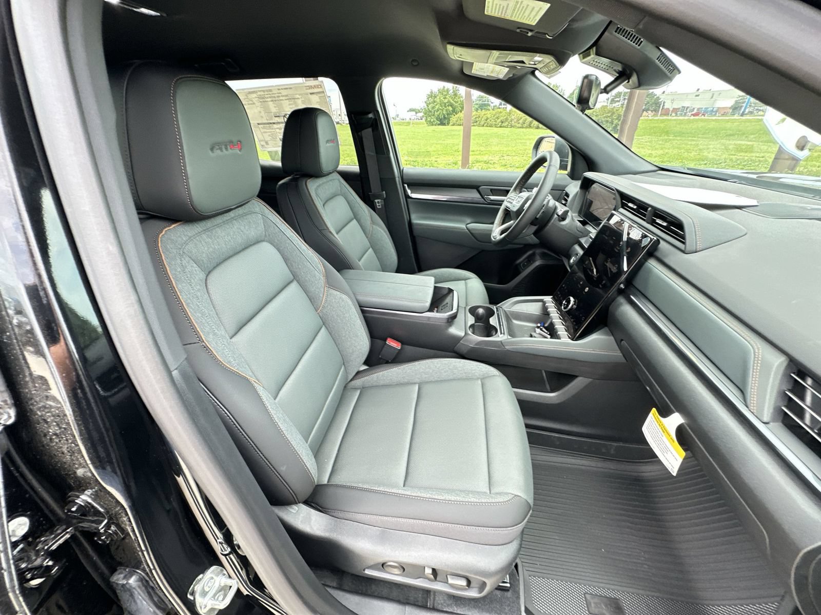 New 2026 GMC Terrain AT4 w/ Convenience Package III AWD/4WD image 28