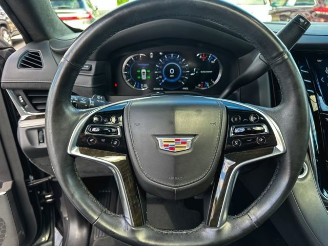 Used 2017 Cadillac Escalade Platinum AWD/4WD image 16