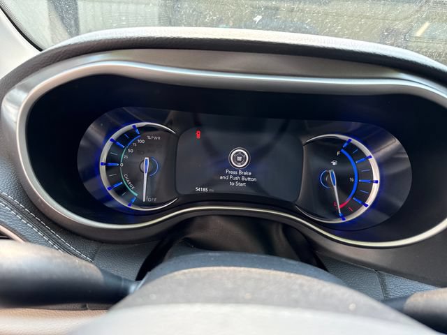 Used 2024 Chrysler Pacifica Limited FWD image 20
