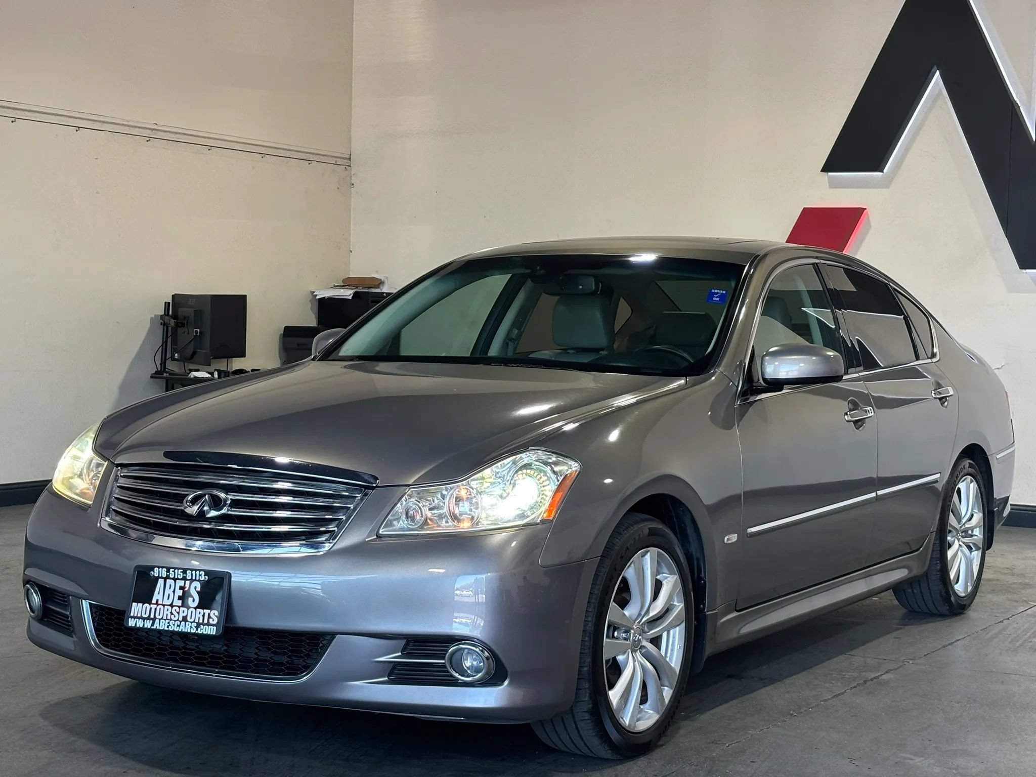Used 2008 INFINITI M35 w/ Technology Pkg RWD image 1