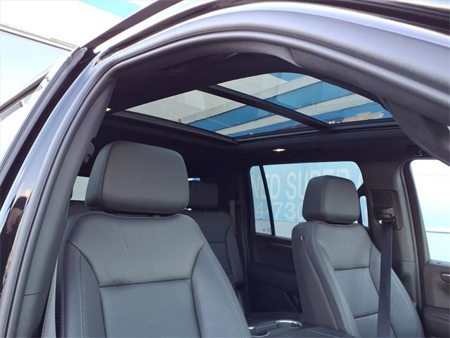 Used 2025 Chevrolet Suburban LT w/ Sun And Tow Package image 21