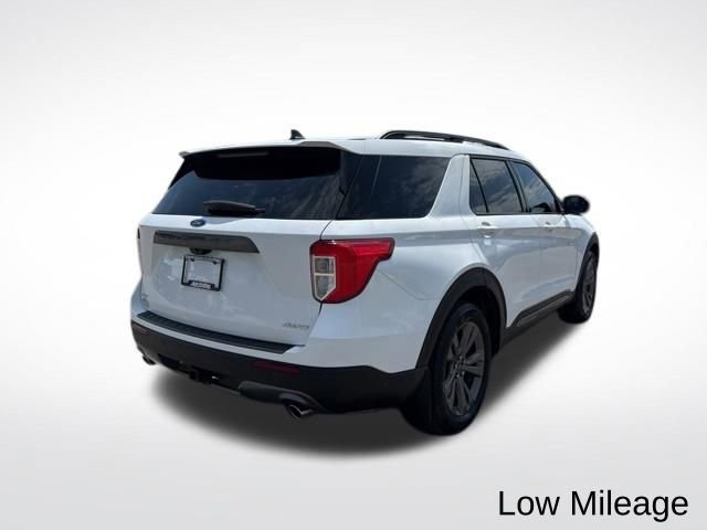 Used 2021 Ford Explorer XLT w/ XLT Sport Appearance Package AWD/4WD image 5