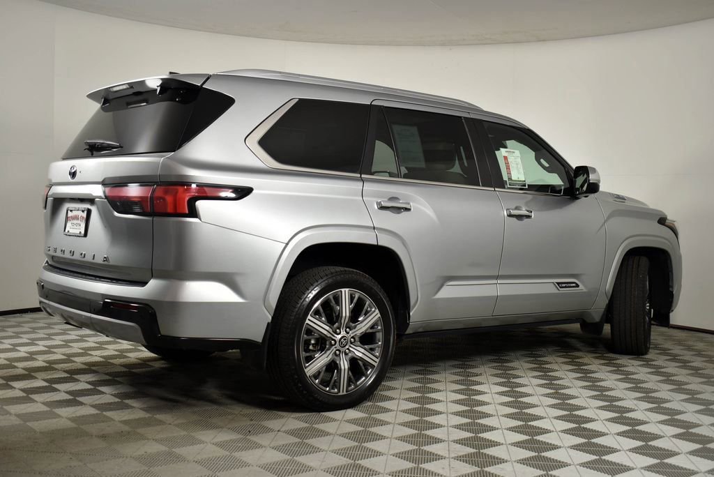 Used 2024 Toyota Sequoia Capstone AWD/4WD image 4