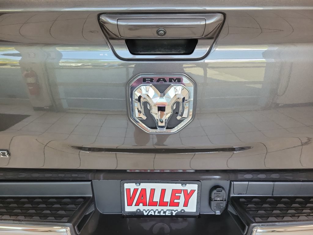 Used 2022 RAM 1500 Big Horn AWD/4WD image 14