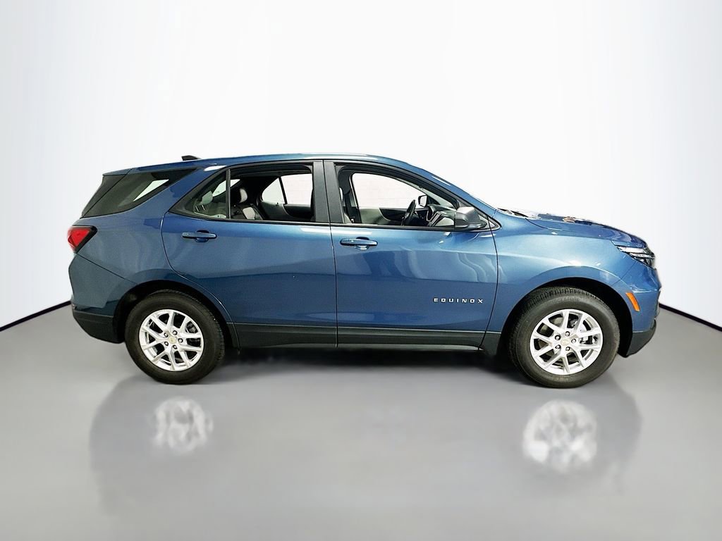 Used 2024 Chevrolet Equinox LS image 9