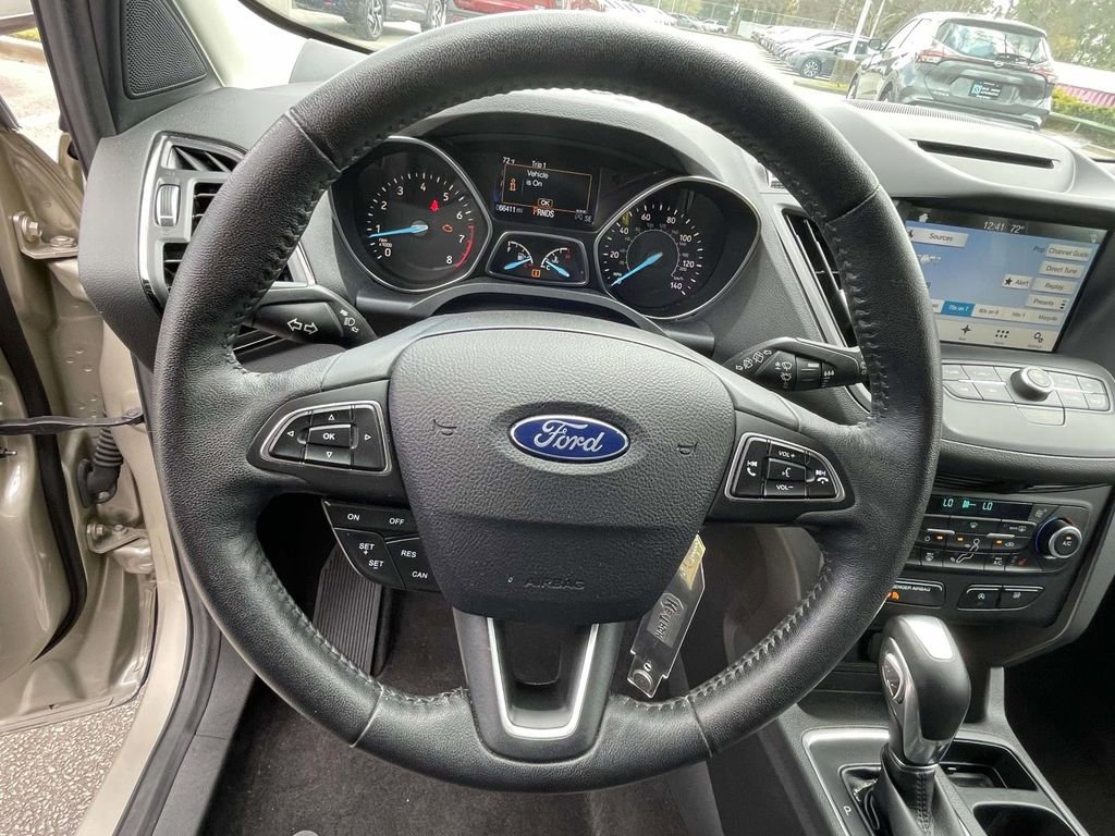 Used 2018 Ford Escape SEL image 19