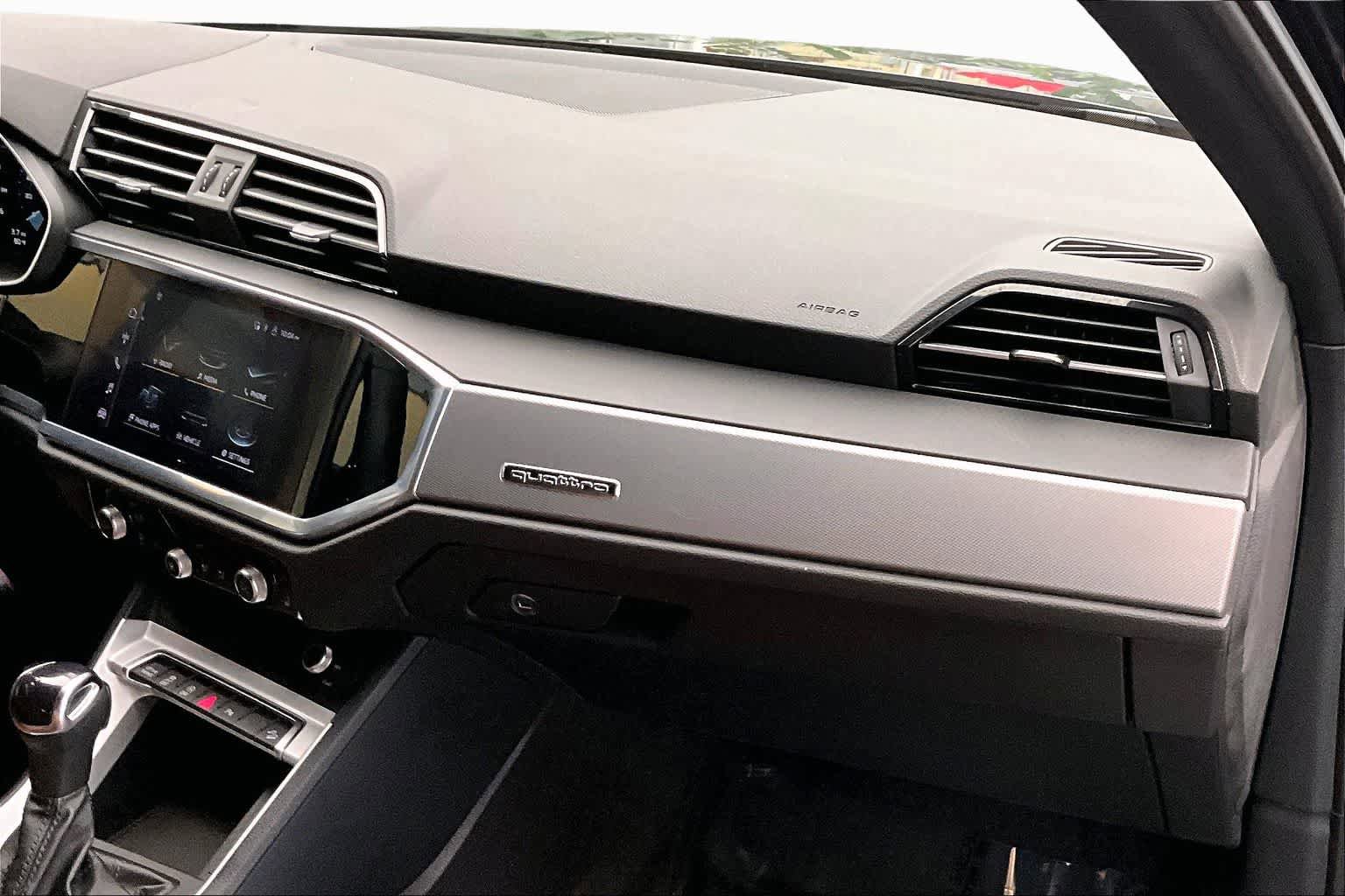 Used 2022 Audi Q3 2.0T Premium AWD/4WD image 19
