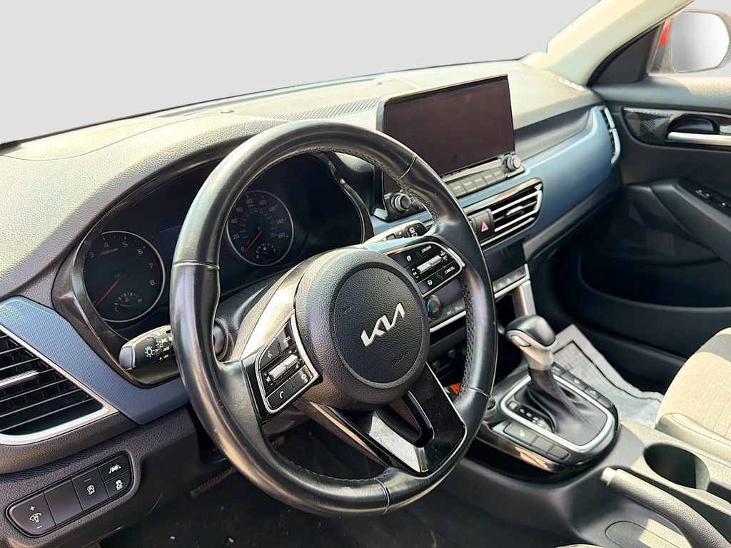 Used 2022 Kia Seltos S AWD/4WD image 12