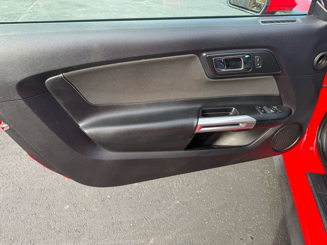 Used 2015 Ford Mustang GT image 14