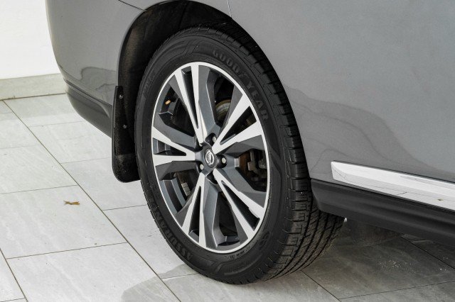 Used 2020 Nissan Pathfinder Platinum AWD/4WD image 56