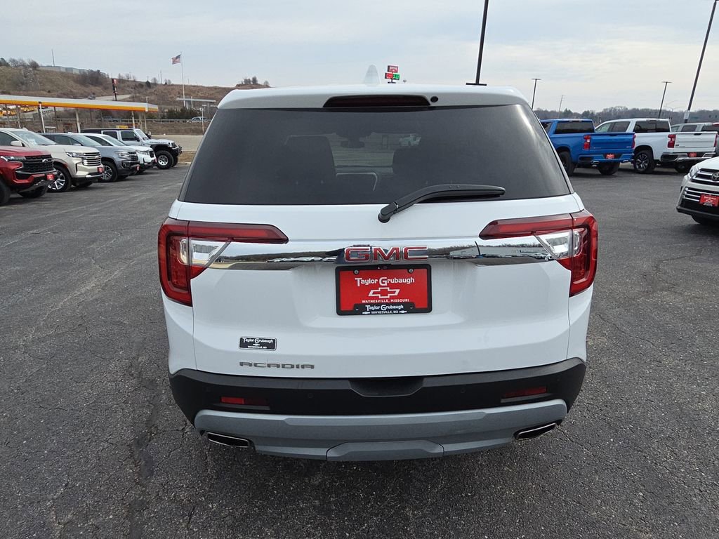 Used 2023 GMC Acadia SLE image 7