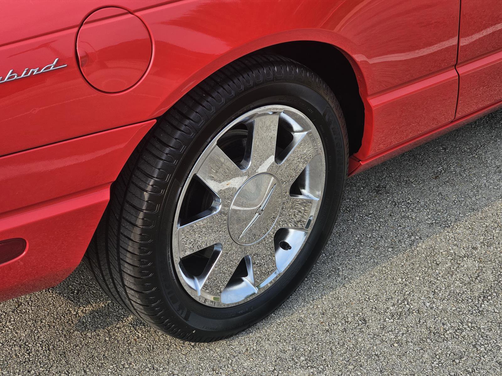Used 2002 Ford Thunderbird RWD image 8