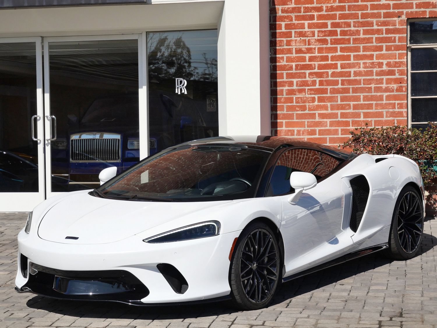 Used 2023 McLaren GT RWD image 13