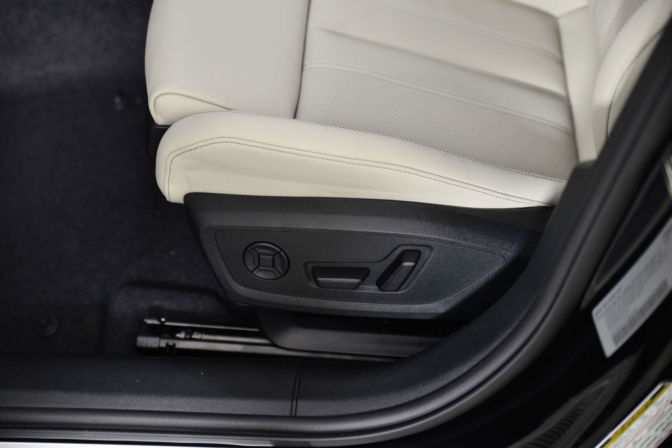 New 2025 Audi A5 2.0T Prestige image 24