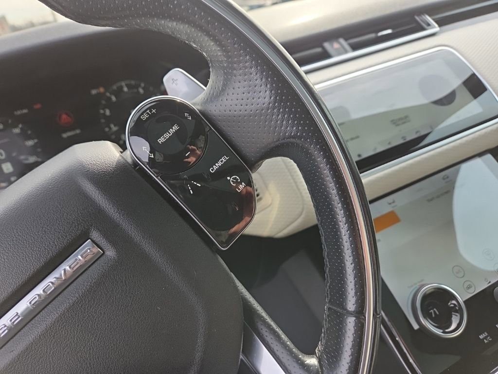 Used 2019 Land Rover Range Rover Velar R-Dynamic SE image 29