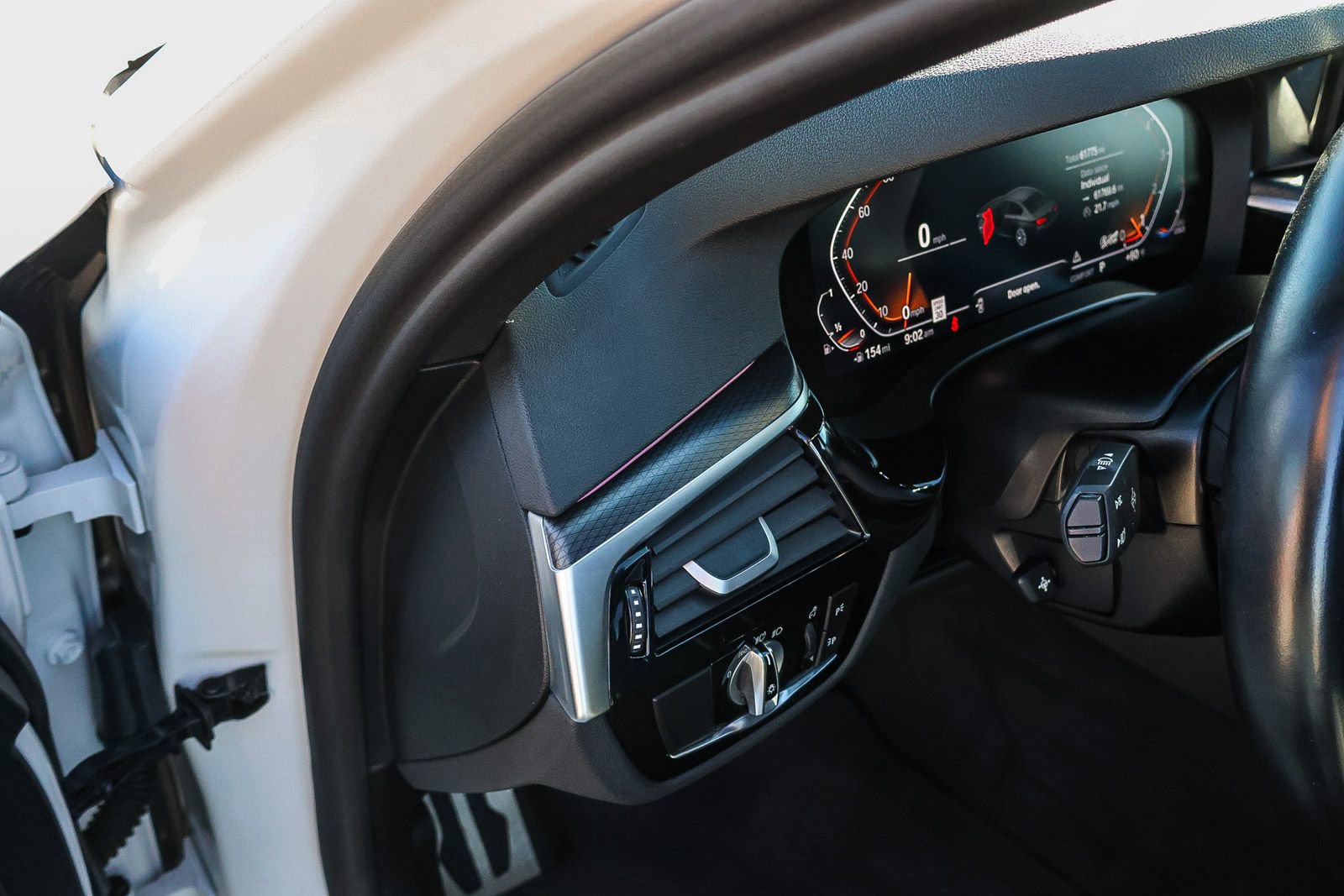 Used 2023 BMW 530i w/ M Sport Package image 34