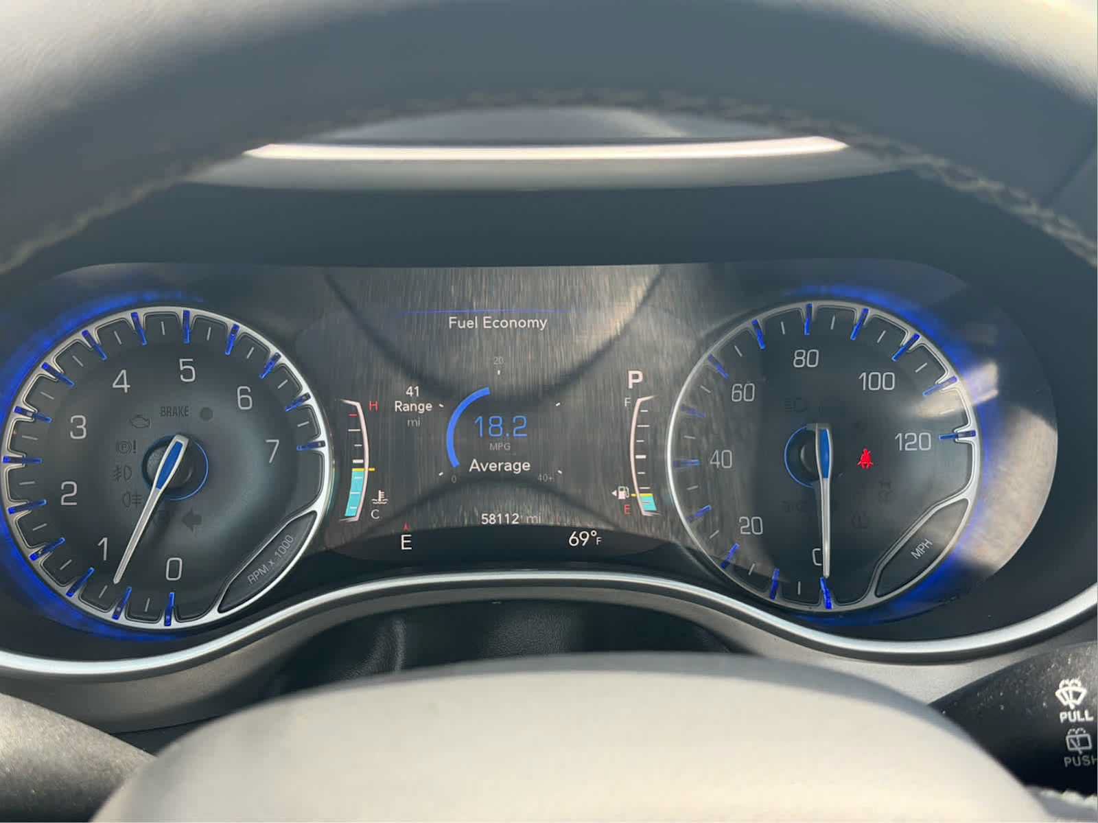 Used 2025 Chrysler Pacifica Select FWD image 18