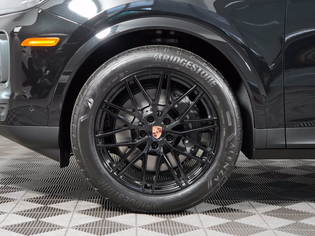 New 2026 Porsche Cayenne AWD/4WD image 13