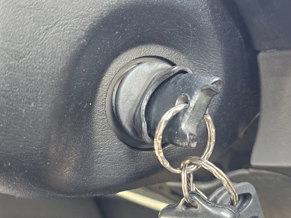 Used 2006 MAZDA Tribute s FWD image 31