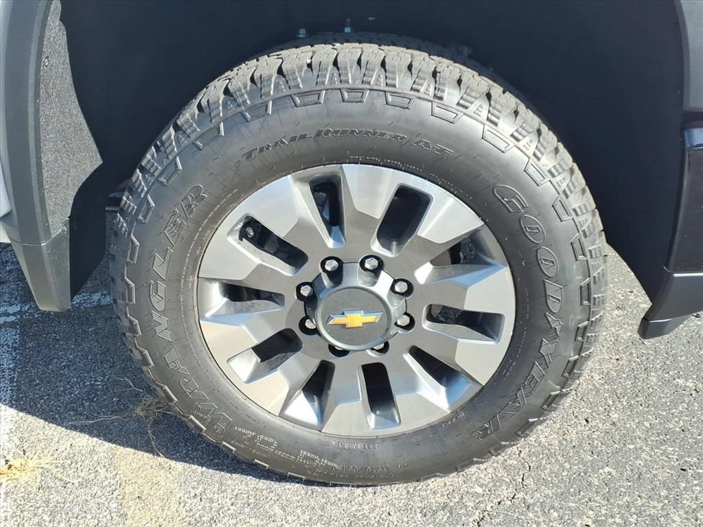 New 2026 Chevrolet Silverado 2500 Custom w/ Custom Value Package AWD/4WD image 11