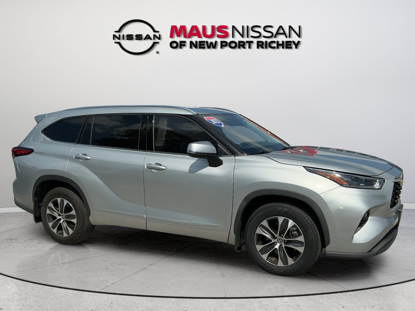 Used 2021 Toyota Highlander XLE AWD/4WD image 22