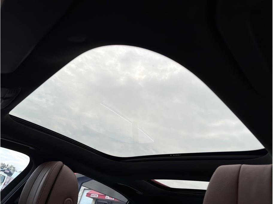 Used 2017 Mercedes-Benz E 300 image 21