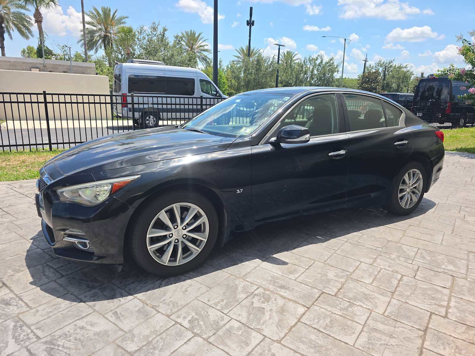 Used 2015 INFINITI Q50 Premium w/ Navigation Package AWD/4WD image 8