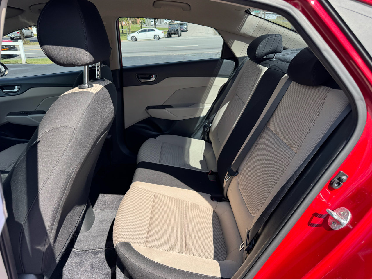 Used 2018 Hyundai Accent SE image 15