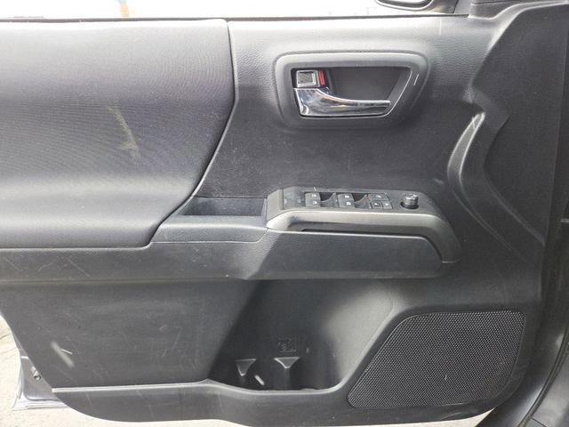 Used 2021 Toyota Tacoma TRD Off-Road w/ Technology Package image 29