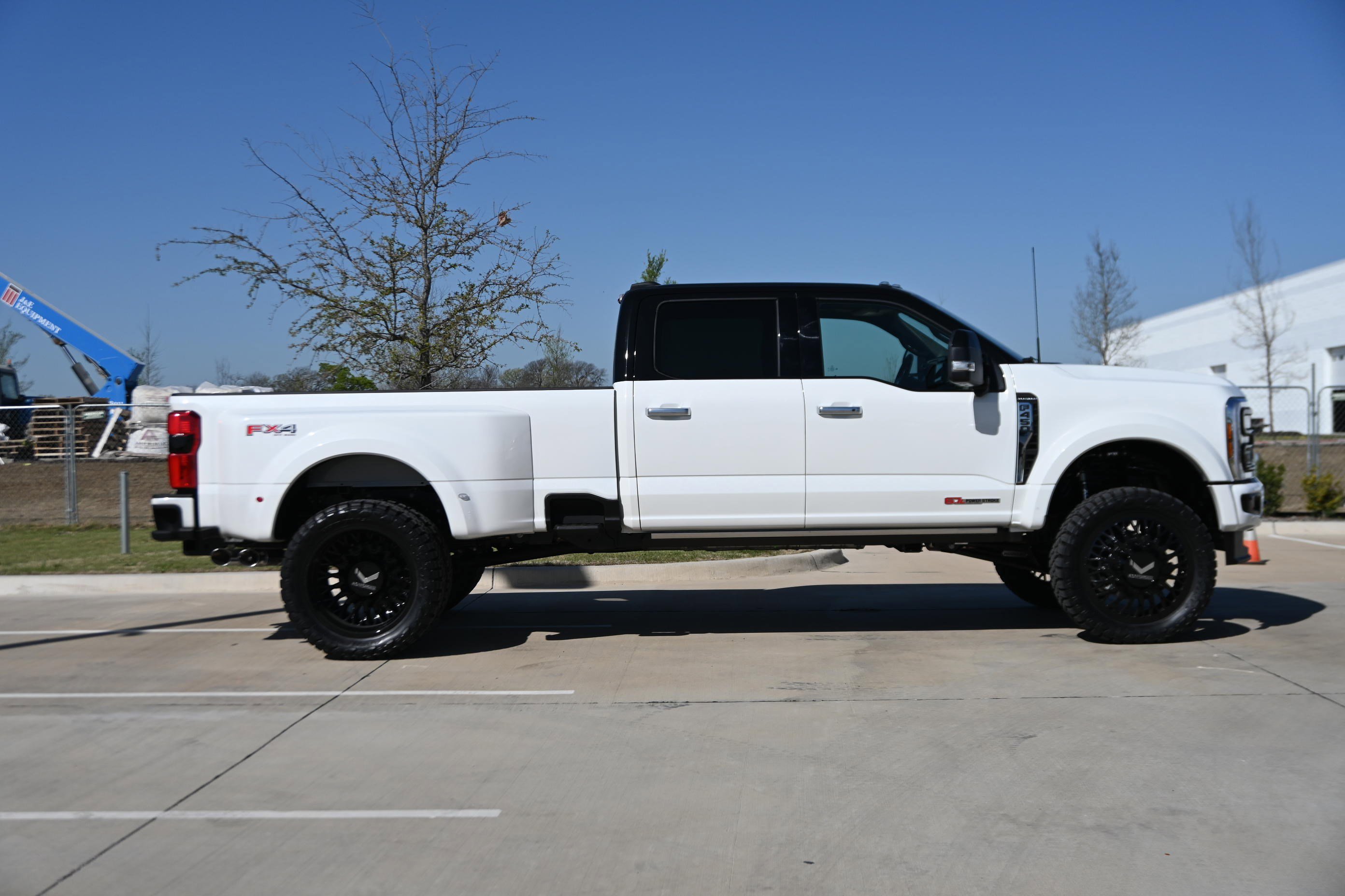 Used 2026 Ford F450 Platinum w/ Platinum Plus Package image 10