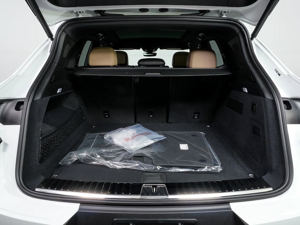 New 2026 Porsche Cayenne image 33