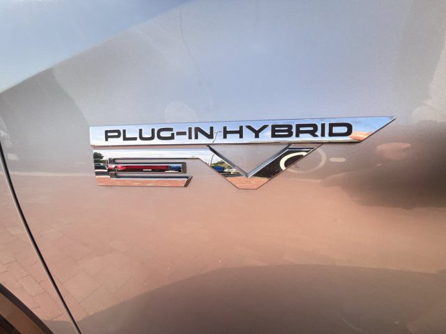 Used 2025 Mitsubishi Outlander SE AWD/4WD image 27