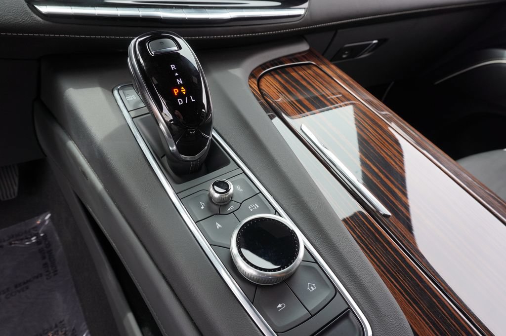 Certified 2024 Cadillac Escalade Premium Luxury w/ Performance Package AWD/4WD image 21