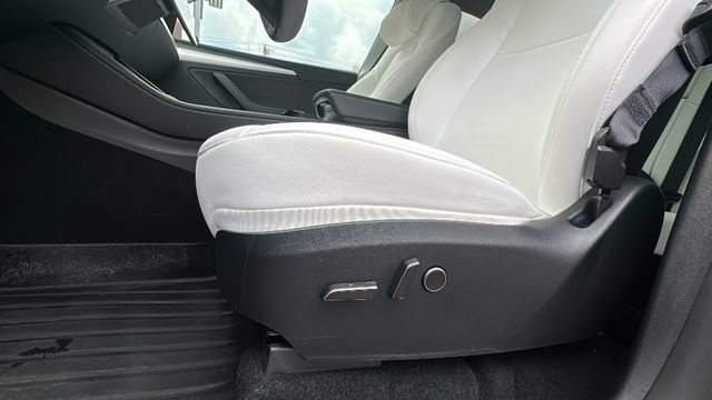 Used 2024 Tesla Model Y Long Range image 17