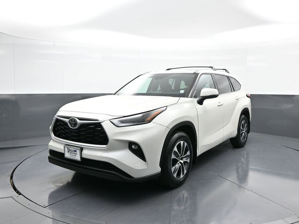 Certified 2021 Toyota Highlander XLE