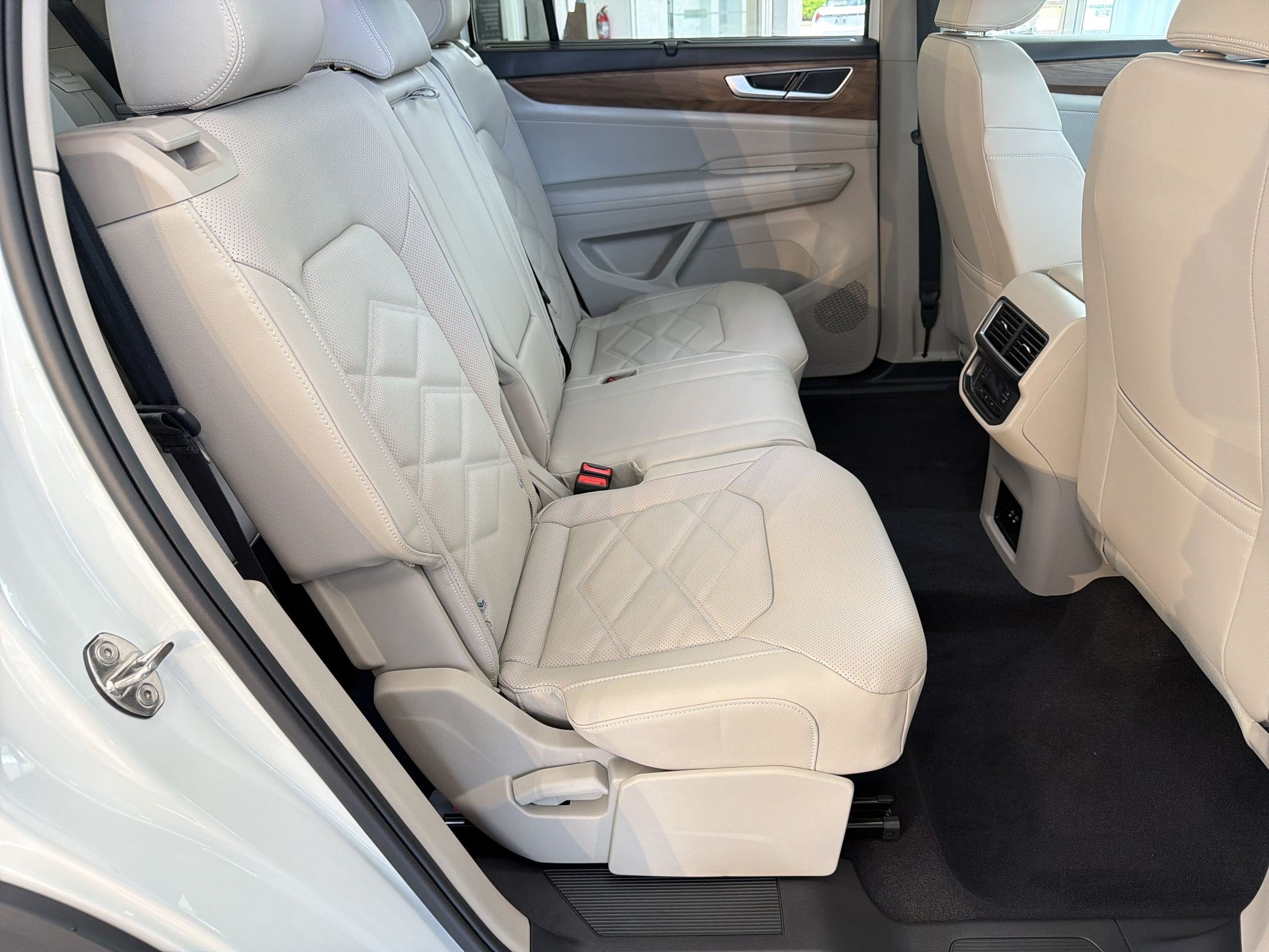 New 2026 Volkswagen Atlas SE FWD image 29