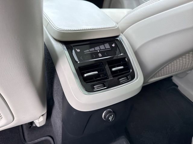 Used 2018 Volvo XC90 T8 Inscription w/ Luxury Package image 18
