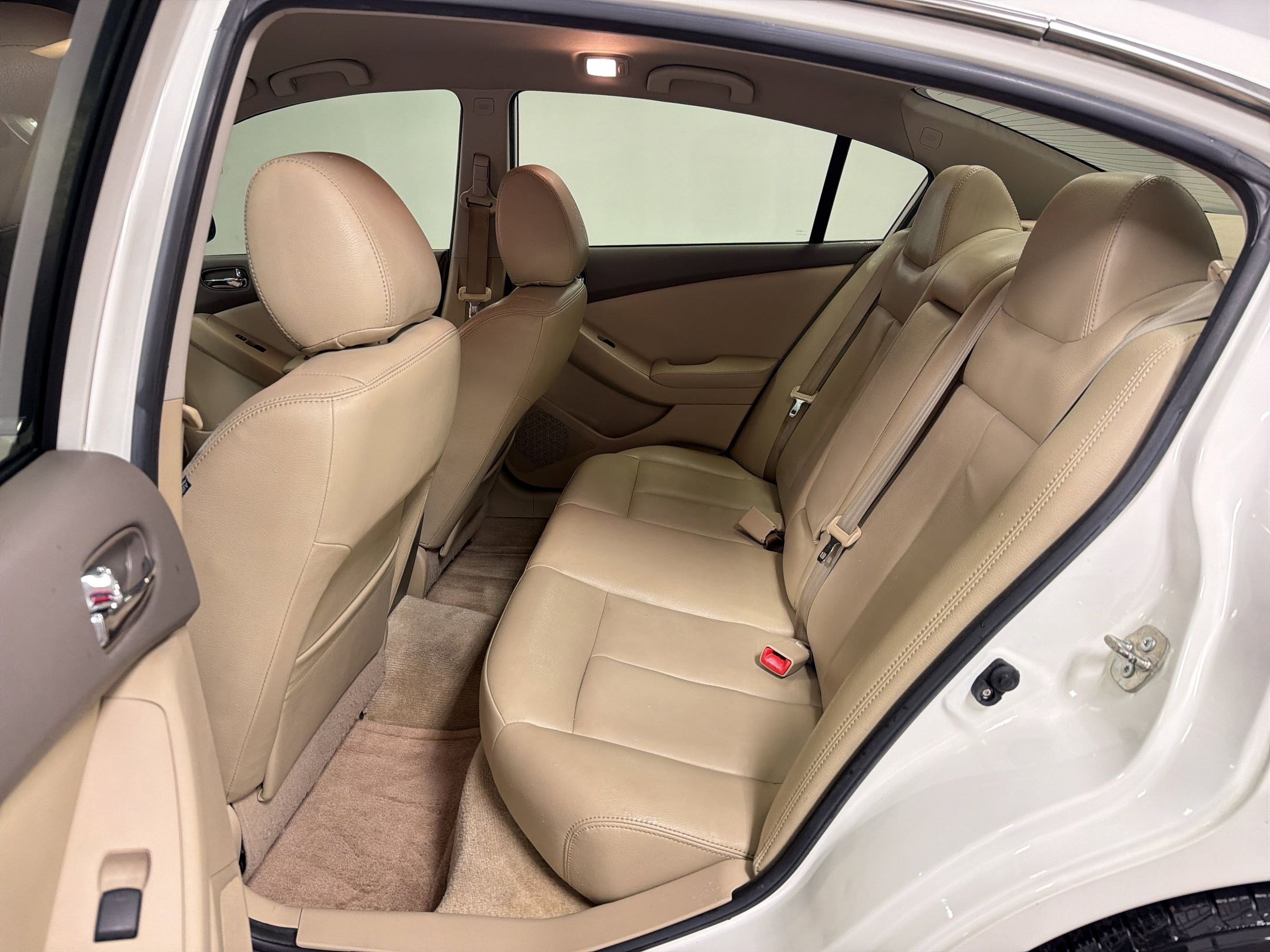 Used 2011 Nissan Altima 2.5 S w/ Special Edition Pkg FWD image 14
