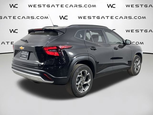 Used 2025 Chevrolet Trax LT w/ LT Convenience Package image 43