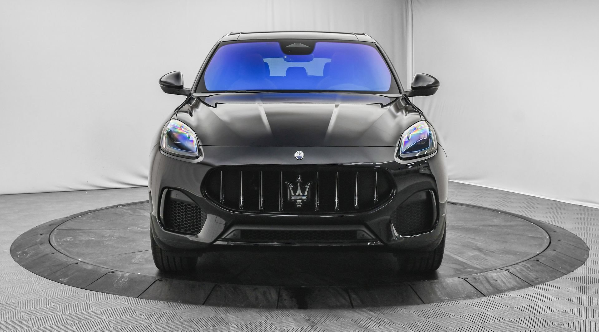 New 2025 Maserati Grecale GT AWD/4WD image 2