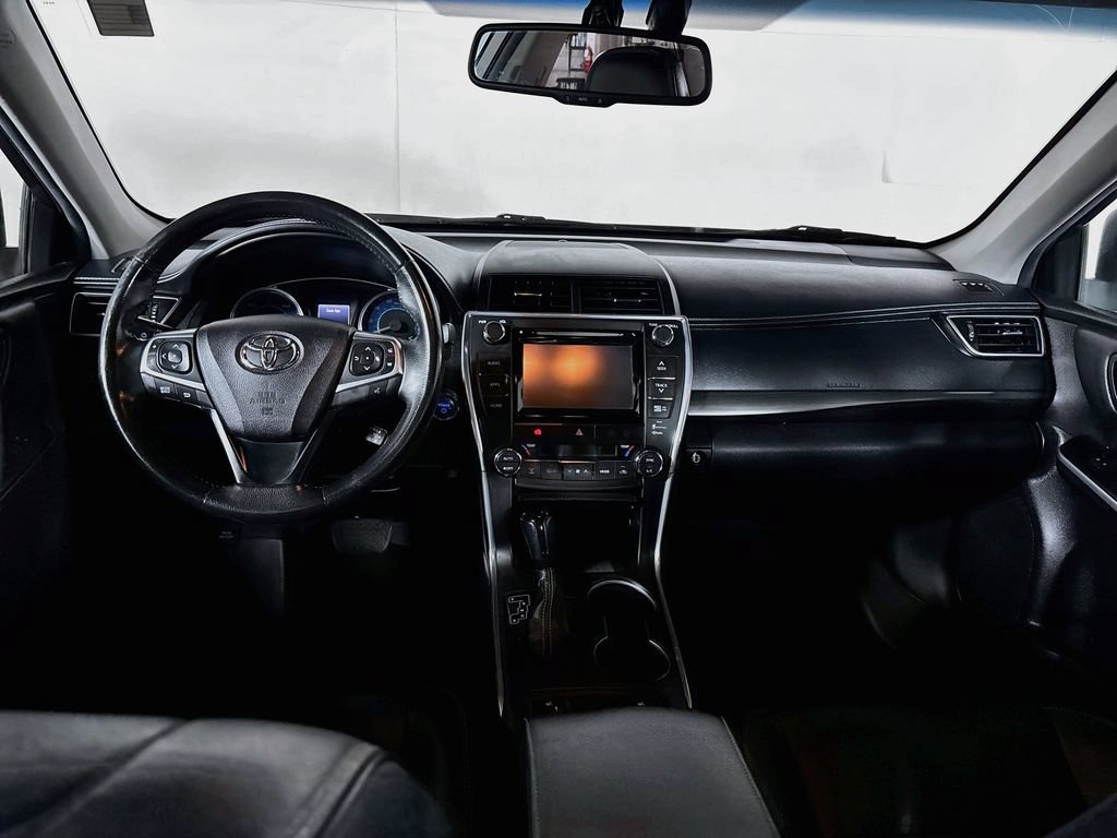 Used 2015 Toyota Camry XLE w/ Moonroof Package FWD image 12